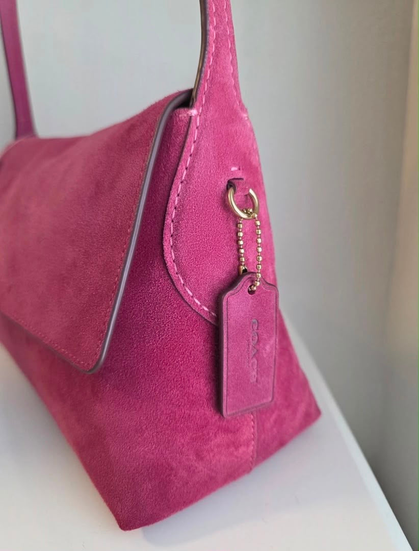 The Coach Chelsea Shoulder Bag 30
