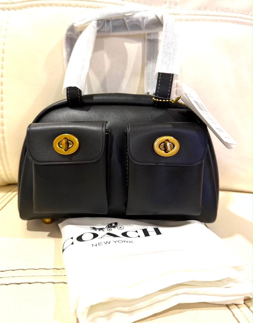 Twin Turnlock Bag 20
Black Leather Shoulder Bag Top
Handle Bag