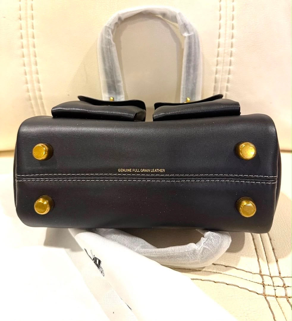 Twin Turnlock Bag 20
Black Leather Shoulder Bag Top
Handle Bag